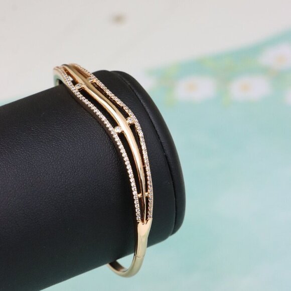Rose Gold Bangle with Wavy Dual-Layer Design and Subtle Stones, XPBL0561 - Picture 9 of 12